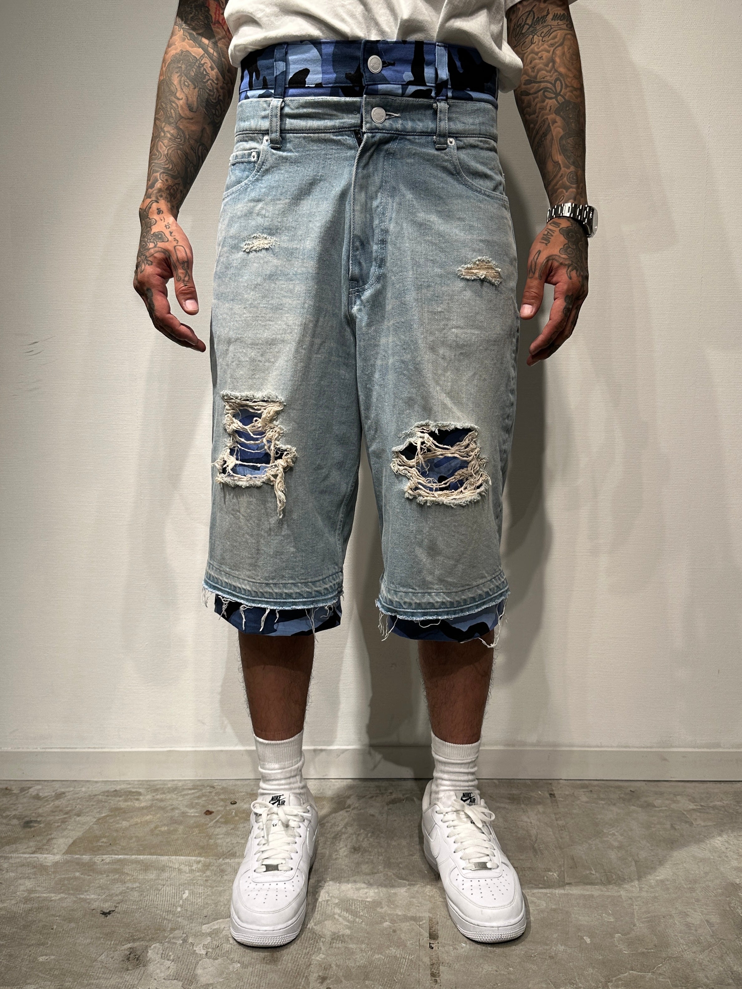 BUGGY CAMO DENIM SHORTS