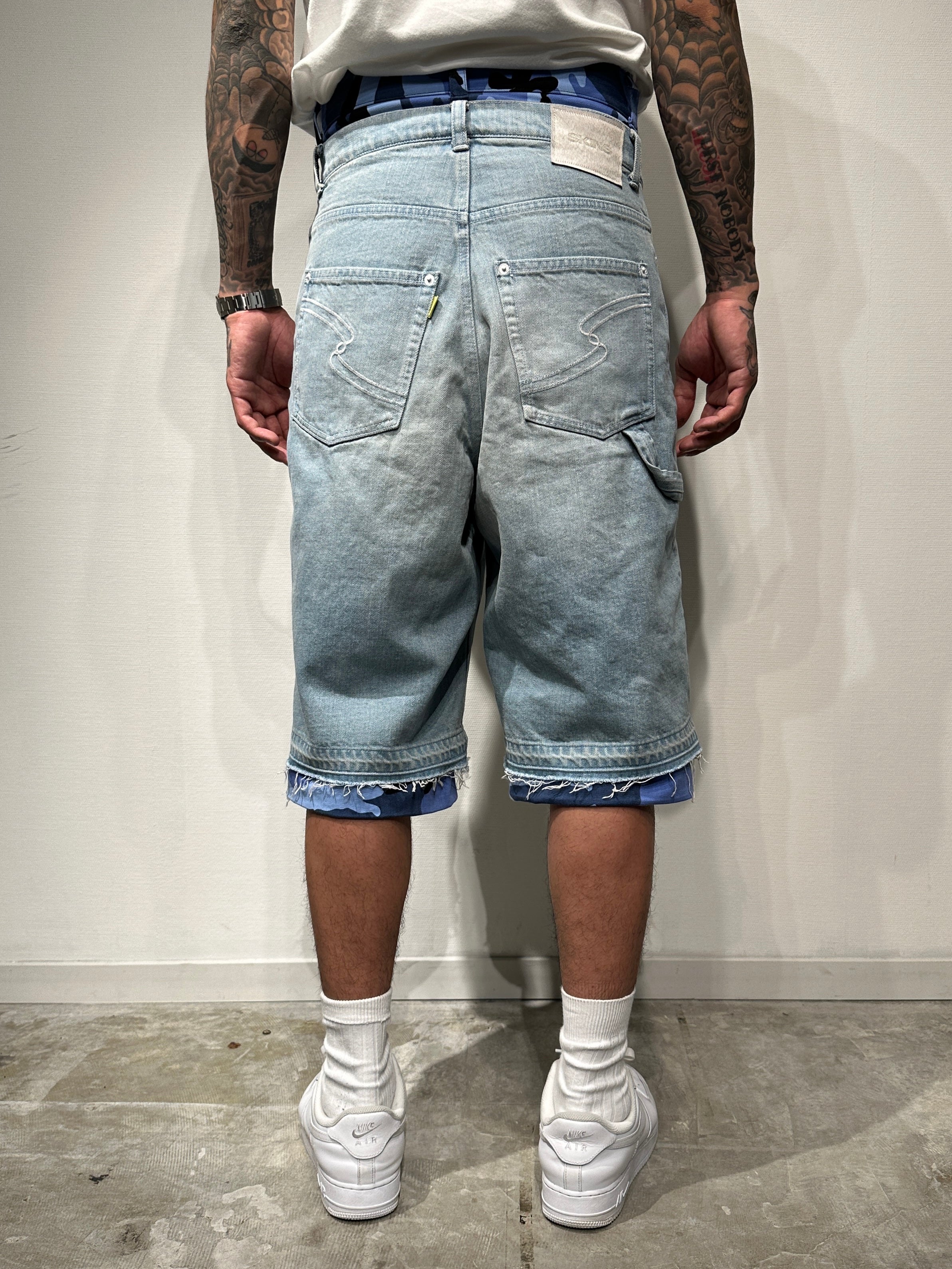 BUGGY CAMO DENIM SHORTS