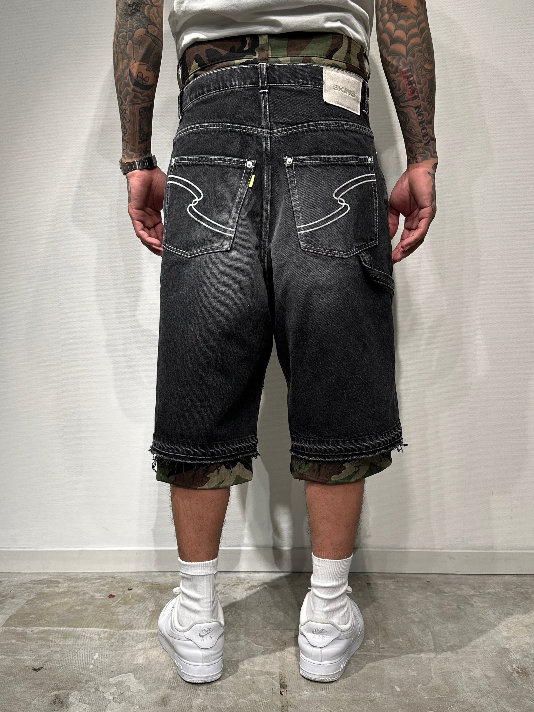 BUGGY CAMO DENIM SHORTS